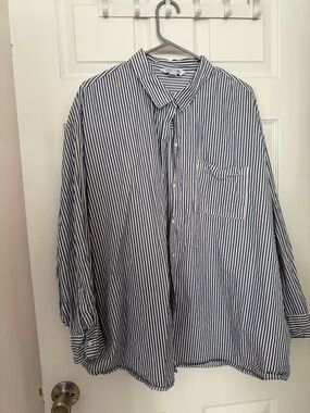 Old Navy women’s Navy and White Vertical Stripe Button-Down Shirt